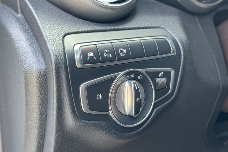 Used Mercedes-Benz GLC 2017 GLC 260 4MATIC Luxury Model
