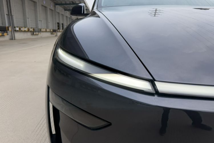 Used Tesla Model Y 2025 Rear-Wheel Drive First Edition Exterior 2