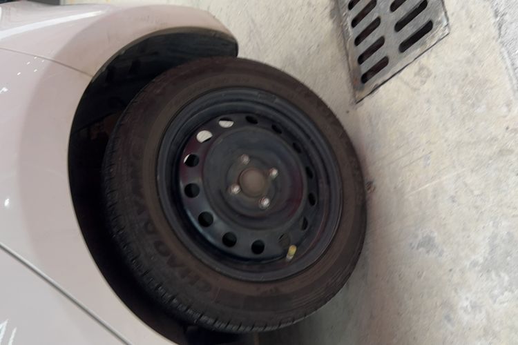 Used CHANGAN Benni E-Star 2021 National Edition Xin Yue Version (Fast-Charging Edition) Lithium Iron Phosphate (31.95 kWh) Exterior 2