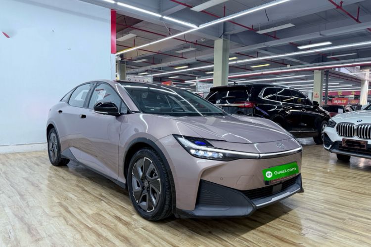 Used Toyota bZ3 2023 616 km Long-Range PRO Exterior 6