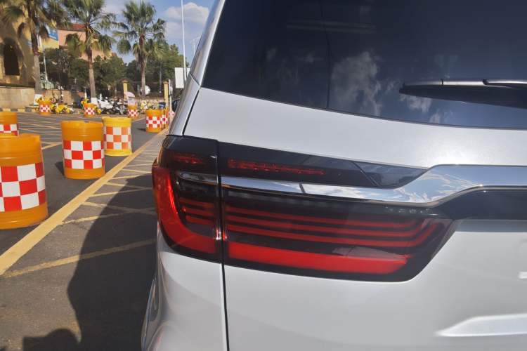 Used Honda Elysion 2024 2.0L eHEV Luxury Edition