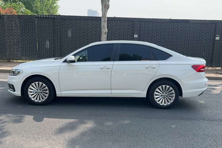 Used Volkswagen Lavida 2019 1.5L Automatic Comfort Edition China VI Standard Exterior 1