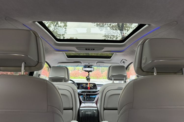 Used Buick GL8 2022 Avenir Aivia Six-Seat Deluxe Edition Headliner