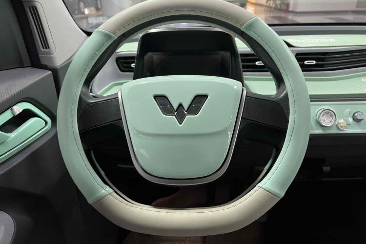 Used Wuling Hongguang MINIEV 2022 Macaron Premium Model – Lithium Iron Phosphate