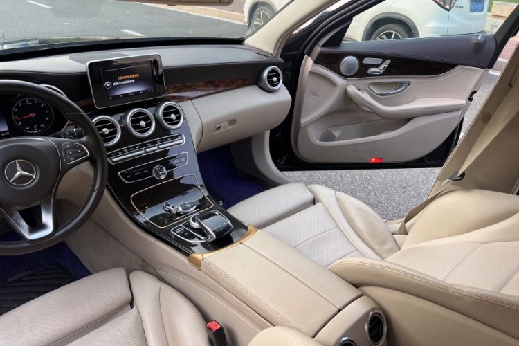 Used Mercedes-Benz C-Class 2015 C 200 L
