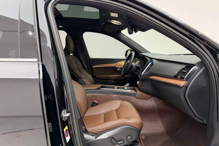 Used Volvo XC90 2023 B6 Zhiyi Luxury Edition 7-Seater Right Front Seat