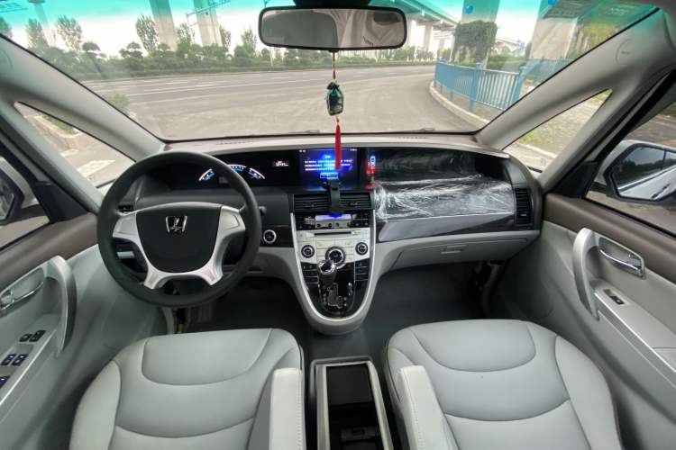 Used Luxgen Great 7 MPV 2016 2.0T Luxury Model
