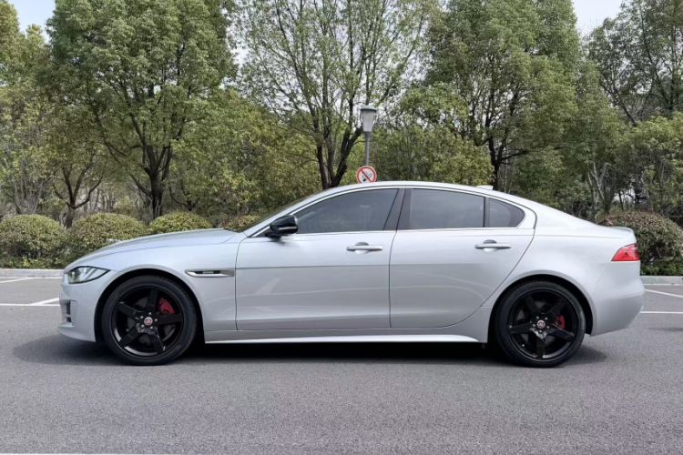 Used Jaguar XE 2017 2.0T 200 PS R-Sport