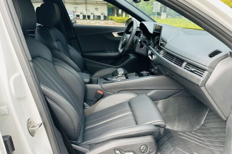 Used Audi A4L 2024 40 TFSI Luxury Dynamic Edition Right Front Seat