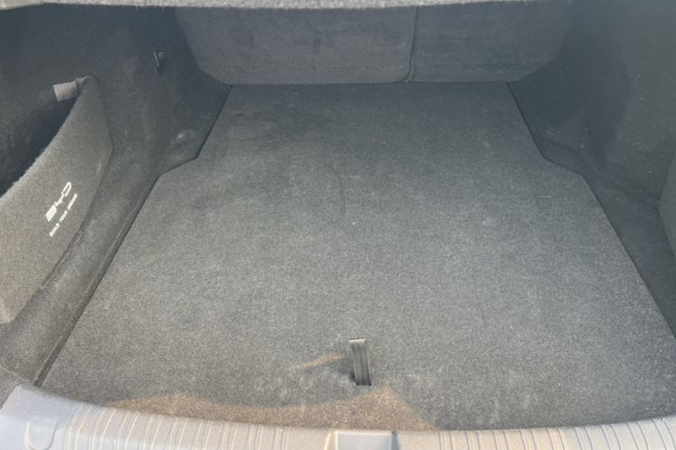 Used BYD Qin L 2024 DM-i 120KM Leading Model Trunk