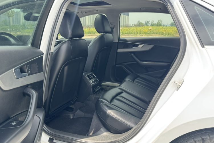 Used Audi A4L 2018 30th Anniversary Edition 40 TFSI Trendy Model Interior 2