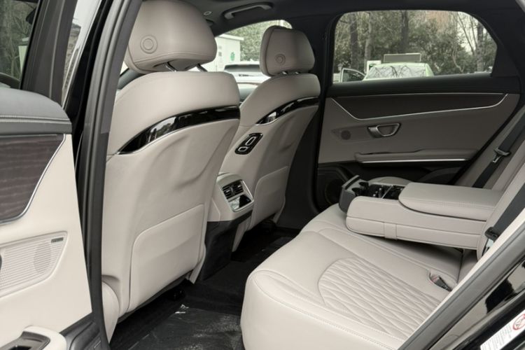 Used BYD Han 2025 DM-i Intelligent Driving Edition 125KM LiDAR Flagship Model
