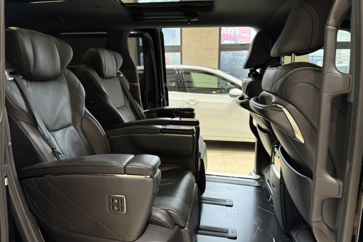 Used Toyota Vellfire 2024 Crown Dual-Engine 2.5L Ultimate Edition