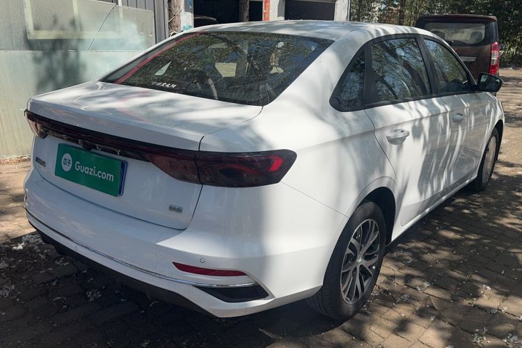 Used Geely Auto Emgrand 2026 Model 4th Generation 4 Millionth Anniversary Edition 1.5L CVT Overdrive Edition Exterior 2