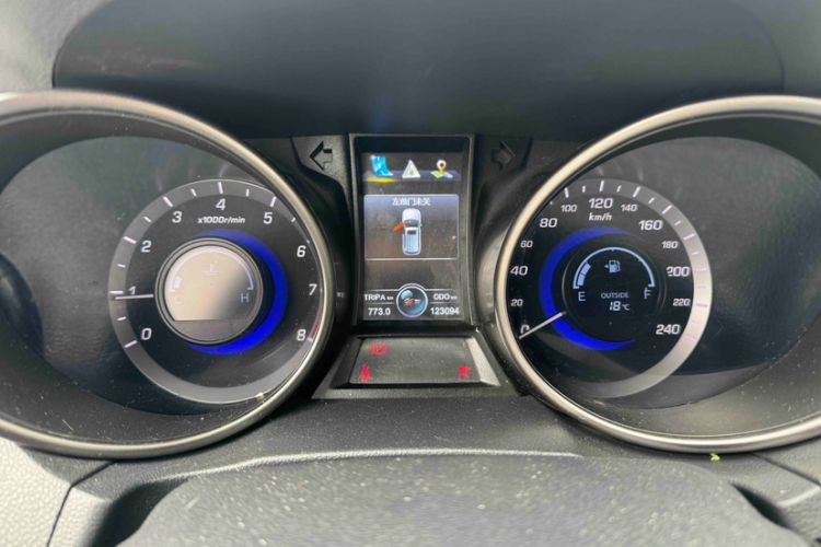 Used CHANGAN CS75 2016 2.0L Manual Luxury Version China IV Standard
