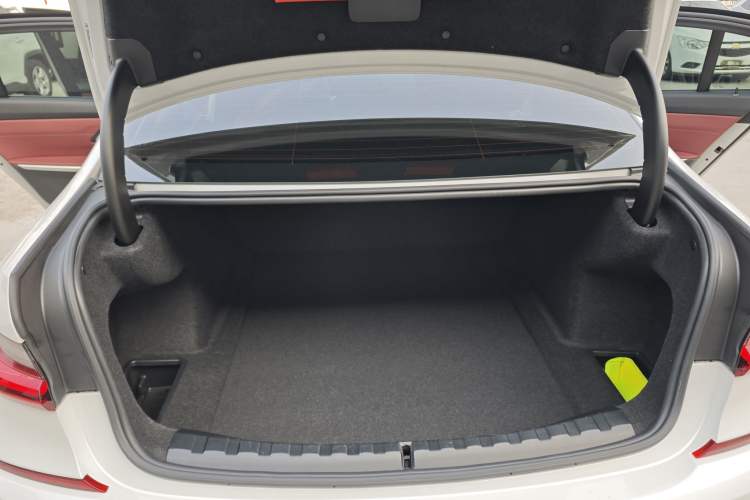 Used BMW 3 Series 2022 Updated 325Li M Sport Package
