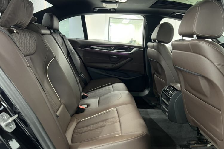 Used BMW 5 Series 2021 Facelifted 525Li M Sport Package
