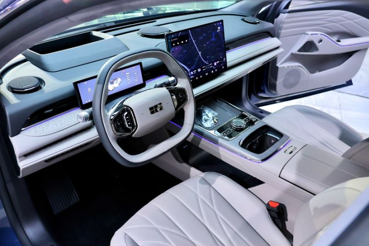 Used Geely Galaxy 8 2025 130km EM-i Flagship Edition Interior 2