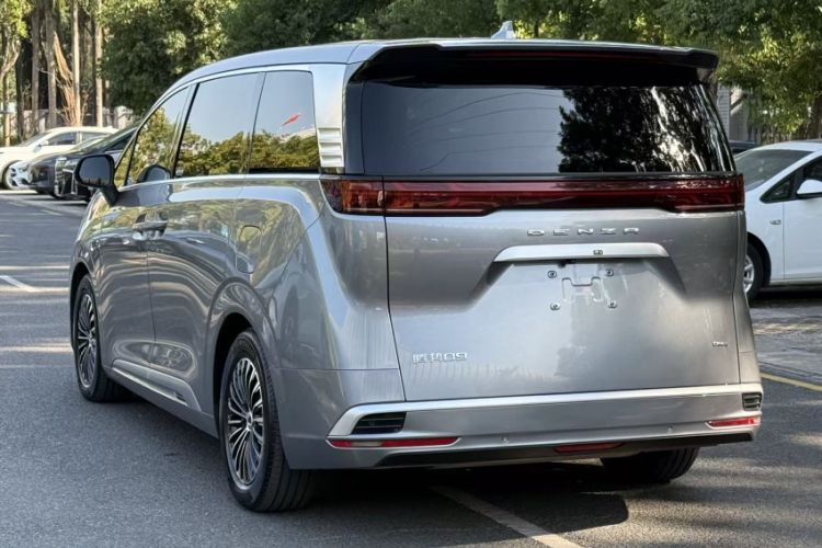 Used Denza D9 2022 DM-i 970 Four-Wheel Drive Flagship Model