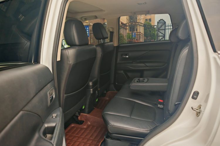 Used Mitsubishi Outlander 2018 2.4L 4x4 Elite Edition 5 Seats
