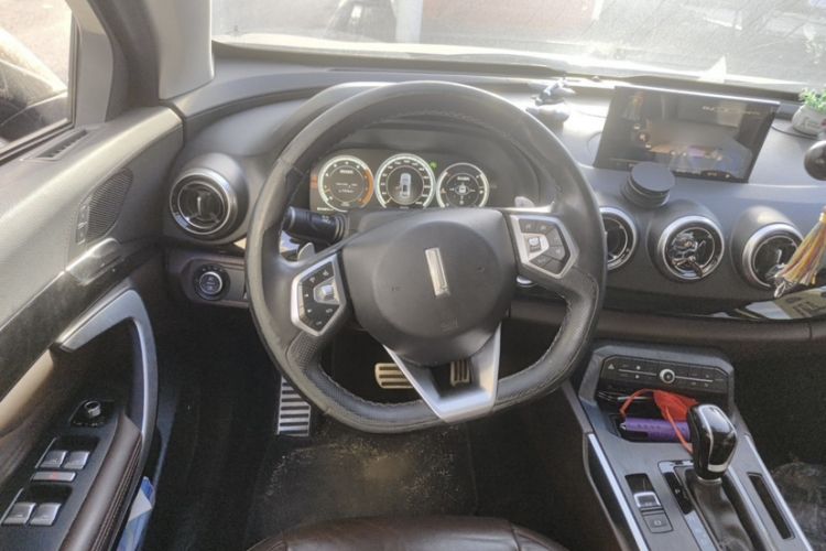 Used Wey VV7 2017 2.0T Flagship Model
