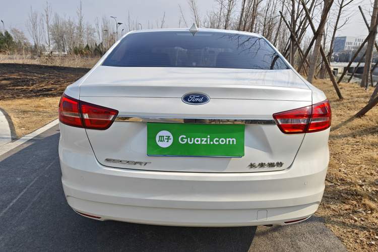 Used Ford Escort 2015 1.5L Automatic Fashion Model
