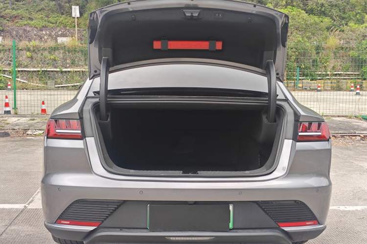 Used BYD Han 2020 EV Long-Range Luxury Model
