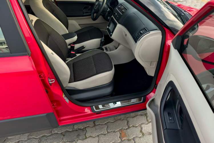 Used Skoda Fabia 2012 1.6L Scout