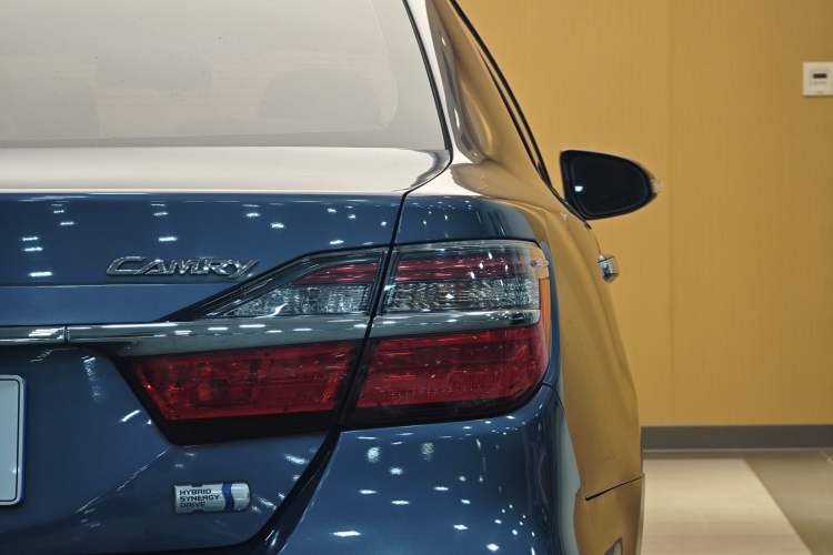 Used Toyota Camry 2015 Dual-Engine 2.5 HG Luxury Navigation Edition Exterior 7