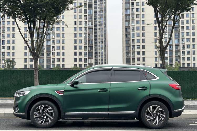 Used Hongqi HS5 2022 Revised Version 2.0T Smart Connect Flagship Edition
