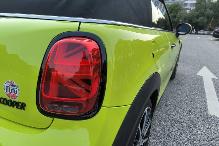 Used MINI MINI 2022 Updated 1.5T COOPER CABRIO Sidewalk