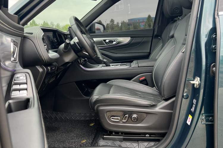 Used GAC Trumpchi GS8 2022 Flagship Series 2.0 TGDI Two-Wheel-Drive Prestige Edition (7 Seats)