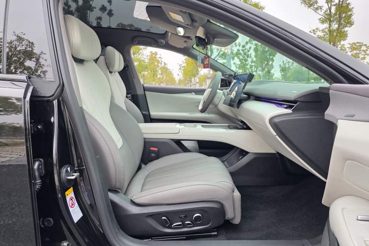 Used Deepal L07 2026 Model 550Ultra Huawei Qiankun ADS SE Edition
