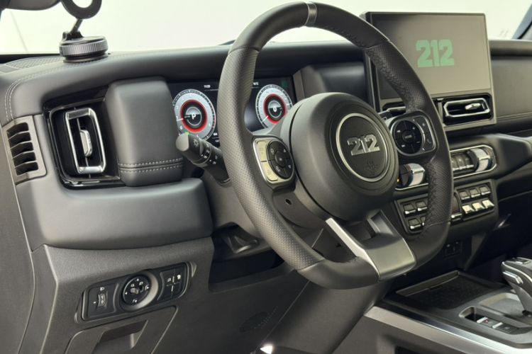 Used 212 T01 2025 2.0T Changfeng
