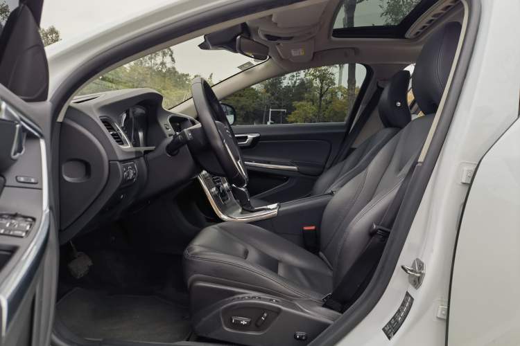 Used Volvo S60 2019 S60L Facelift T5 Intelligent Advanced Edition