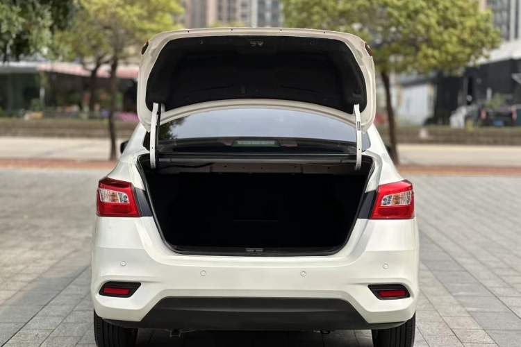 Used Nissan Sylphy 2021 Classic 1.6XL CVT Luxury Edition Trunk