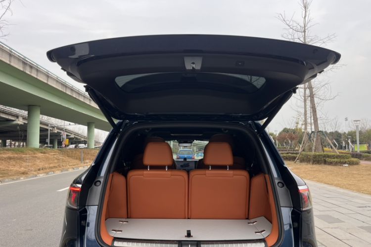 Used Hima AITO M8 2025 Extended-Range Max+ Version 53.4 kWh 6-Seater Edition