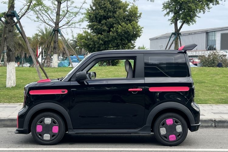 Used Geely Galaxy Panda 2025 210km Panda Kart Exterior 5