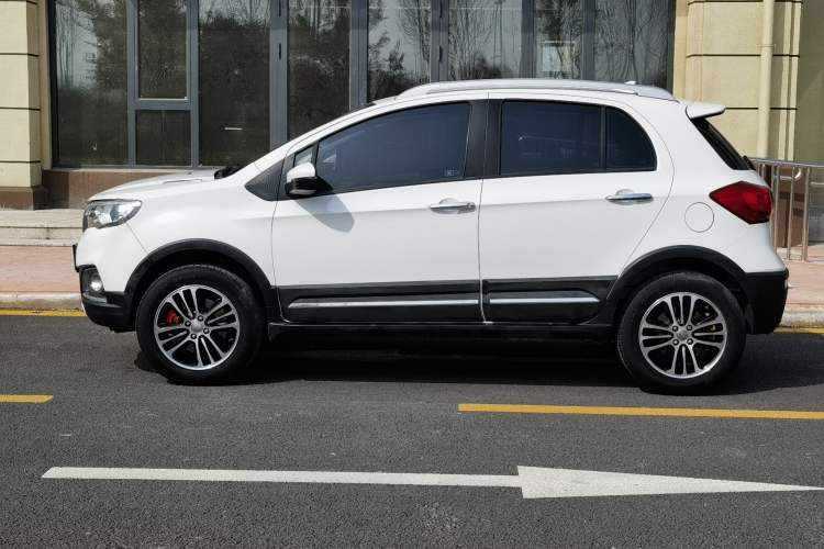 Used Haval H1 2016 Blue Label 1.5L AMT Luxury Model
