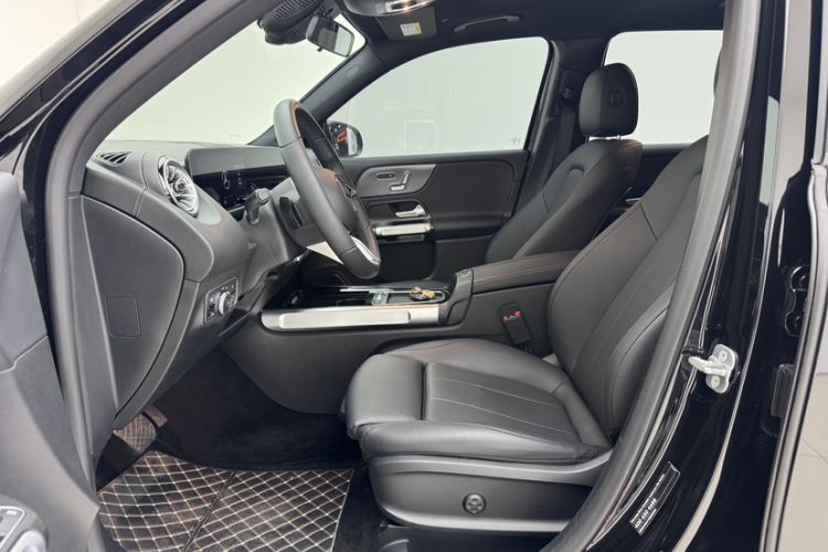 Used Mercedes-Benz GLB 2024 Refresh GLB 220 Fashion Edition Interior 2