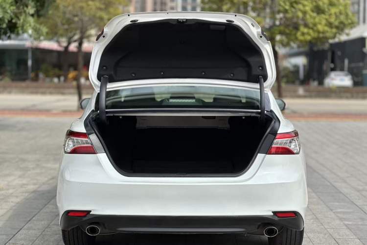 Used Toyota Camry 2019 Revised Version 2.0G Luxury Edition