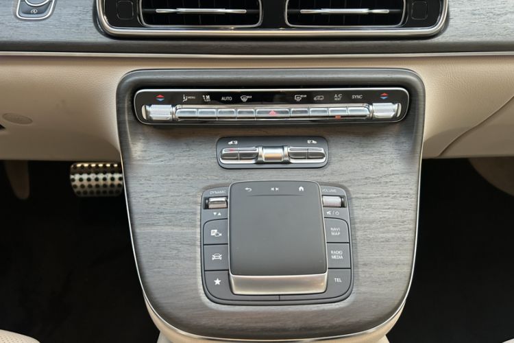 Used Mercedes-Benz V-Class 2024 V 300 L Long Wheelbase Prestige Edition Interior 8