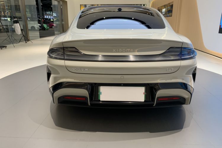 Used Xiaomi Auto SU7 2024 Rear-Drive Standard Founder Edition
