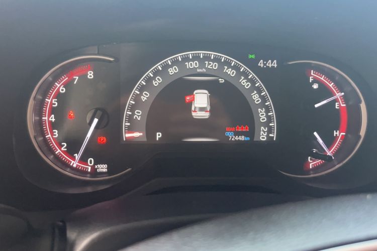 Used Toyota RAV4 2021 2.0L CVT Two-Wheel Drive Fashion Edition Odometer Close Up