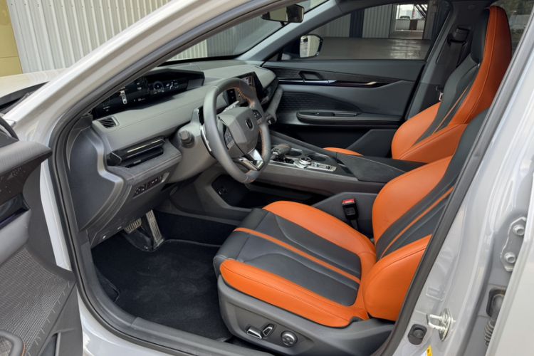 Used CHANGAN UNI-V 2024 1.5T Prestige Sport Edition
