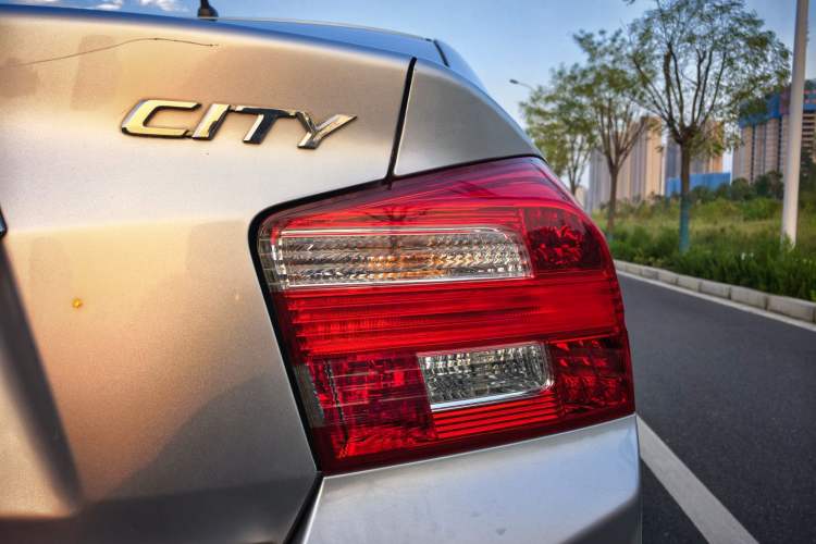 Used Honda City Classic 2012 1.5L manual Comfort version
