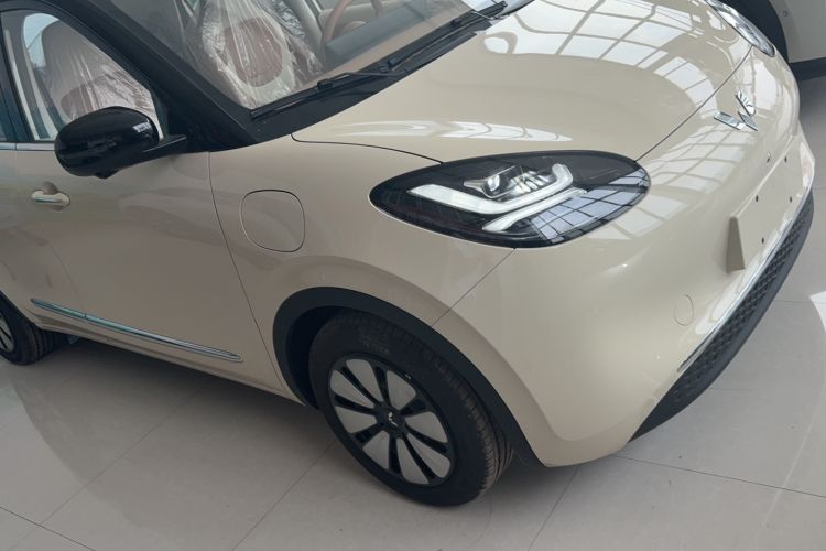 Used Wuling Bingo 2025 333 km Lingxi Deluxe Edition Left Front Headlight