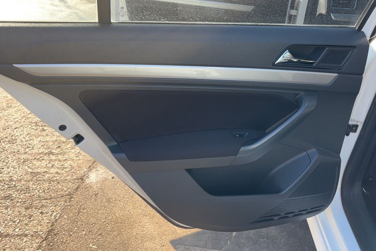 Used Volkswagen Lavida 2015 1.6L Manual Fashion Edition