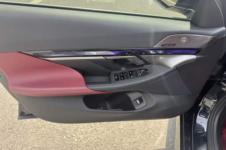 Used BMW 5 Series 2025 530Li Leading Model M Sport Package Interior 7