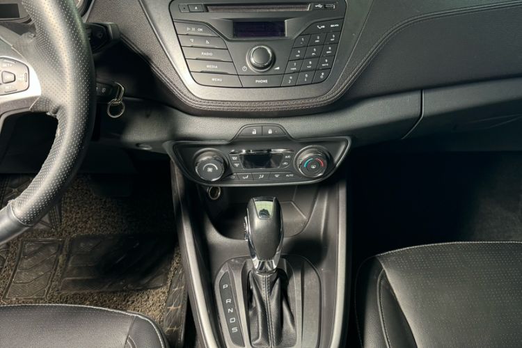 Used Ford Escort 2015 1.5L Automatic Fashion Model